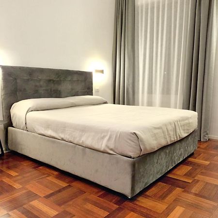 B&Bari, Via Crollalanza, Le Case Di Aurelia Guesthouse Kültér fotó